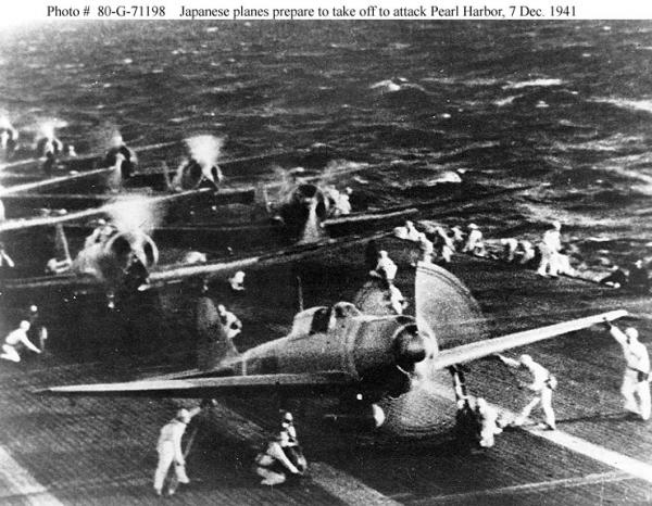 Japanese_planes_prepare_to_attack_Pearl_Harbor.jpg