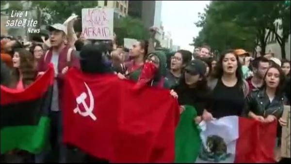 Austin-Trump-protest-Communist-Mexican-flags.jpg