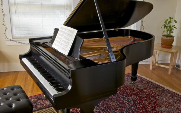 buying-piano-from-private-seller.jpg