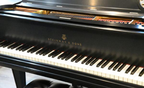 Steinway-piano-1140x700.jpg
