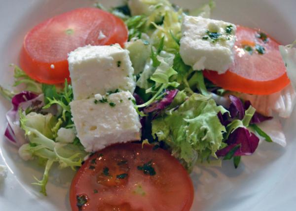 2016-07-16_Lunch_Superfood Salad of Goat Cheese_ Cauliflower_ Avocado_ Spinach_ Pomegranate_ Mint_ Lemon Dressing0001.JPG