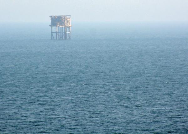 2016-07-17_North Sea_Oil Rig-20001.JPG