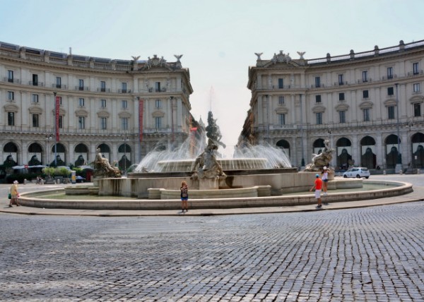 2015-07-05_Piazza della Repubblica ͹㳡-20001.JPG