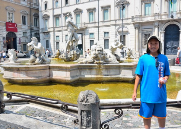 2015-07-05_Piazza Navona_Fountain of Neptune0001.JPG