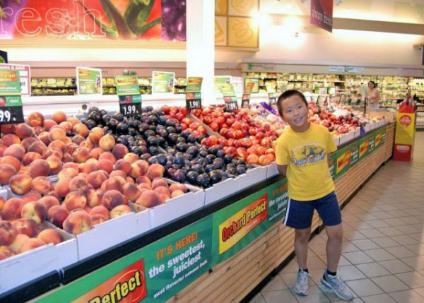 09-02-10_ Giant Fruits0001.JPG