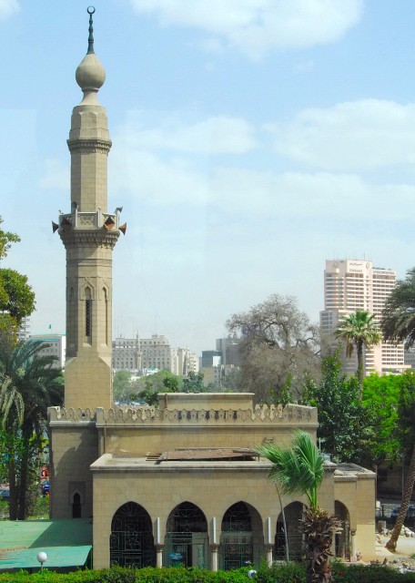 04-11-11_ Mosque_ Cairo0001.JPG