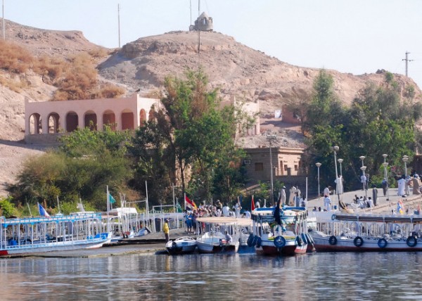 04-06-11_ Ferry Near Aswan Dam_ Aswan-30001.JPG