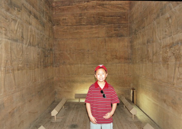 04-06-11_ Sanctuary in Temple of Philae, Aswan0001.JPG