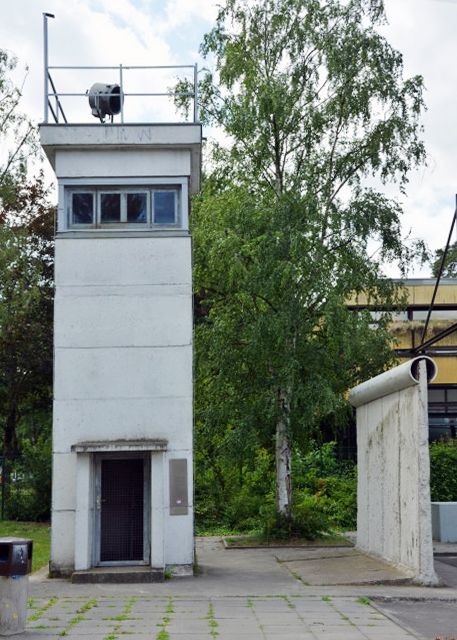 1746876185690174.jpg 2016-06-28_Allied Museum_GRD Watchtower 盟军博物馆·东德岗楼0001.JPG