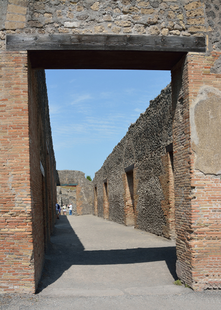 1751139759486790.jpg 2015-06-14_Odeon, Theatrum Tectum 歌唱场所·有顶盖的剧场.jpg