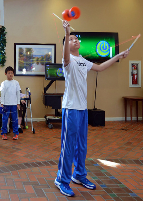 1767331011475439.jpg 2017-02-04_Yo-Yo 抖空竹 470001.JPG