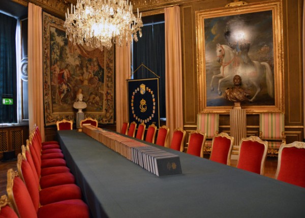 2016-07-04_Royal Palace_Cabinet Meeting Room0001.JPG