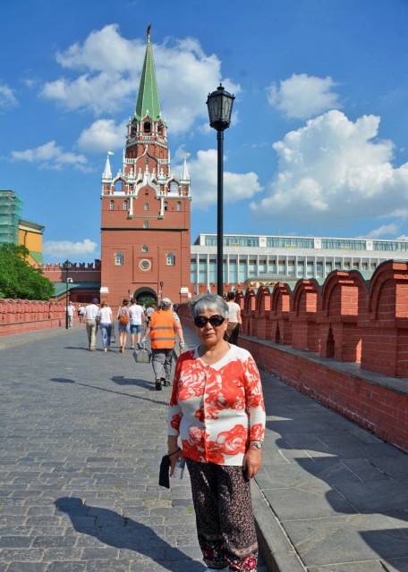 2016-07-01_Kremlin_ Spasskaya Tower w one of the Kremlin Stars on Top-10001.JPG