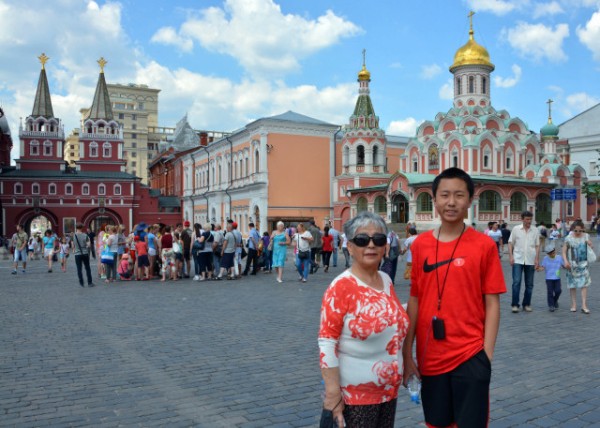 2016-07-01_Red Square_Kazan Cathedral &Iberian Gate and Chapel0001.JPG