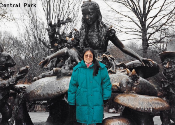 1993-12-11_Central Park_Alice in Wonderland Sculpture0001.JPG