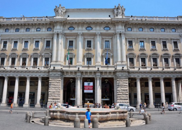 2015-07-05_Piazza Colonna_Palazzo Chigi0001.JPG