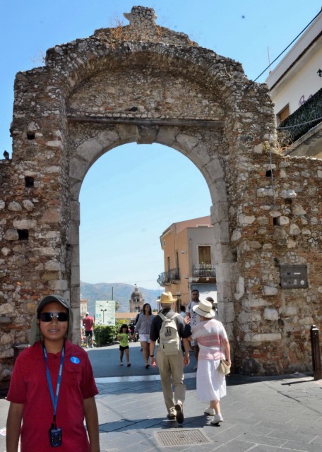 2015-07-02_Taormina_Porta Messina Gate0001.JPG