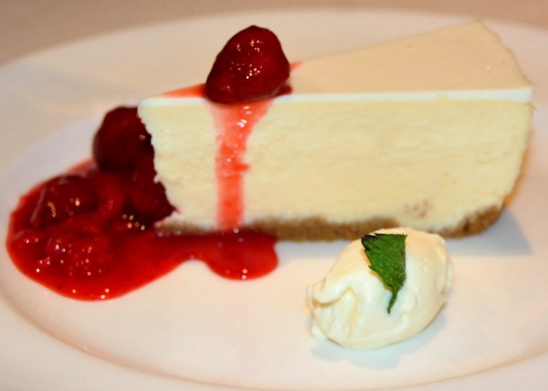 2015-06-25_Food_Traditional NY Cheesecake0001.JPG