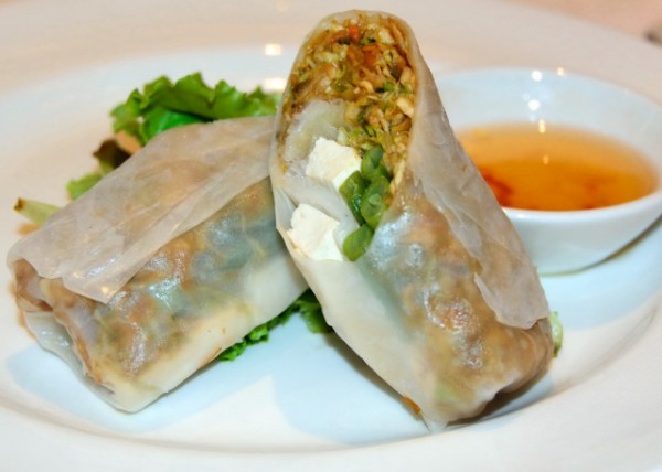 2015-06-25_Food_Thai Wraps w Cucumber & Beansprouts Grilled Spiral Onion & Silky Tofu in Rice Paper Roasted Chili & Rice Wine Vinaigrette Dip0001.JPG
