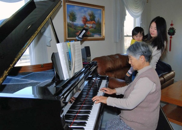 11-22-12_ Grandma @ Piano0001.JPG