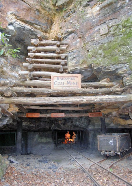 01-11-10_ Coal Mine Entrance in Blue Mtn NP0001.JPG
