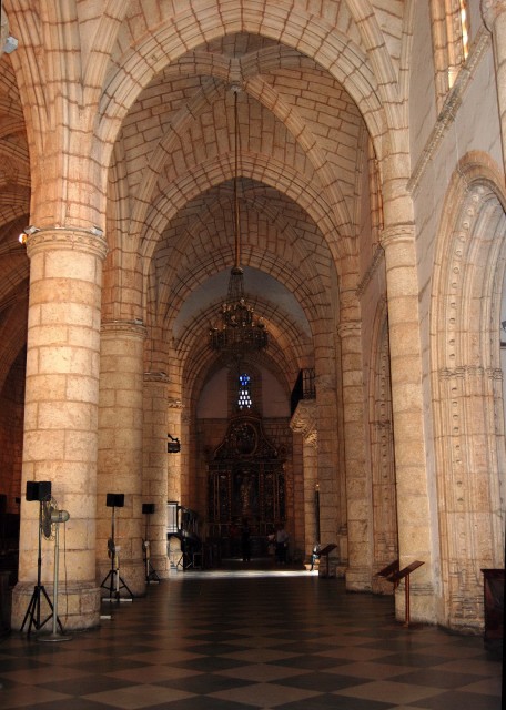 02-02-08_ Santo Domingo-Cathedral of Santa Maria of the Incarnation-110001.JPG