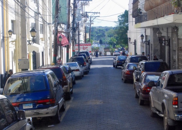 02-02-08_ Santo Domingo-Downtown Street-10001.JPG