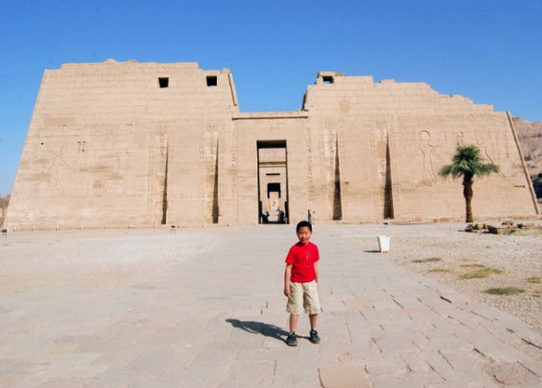 04-08-11_ Temple of Medinet Habu_ Thebes-20001.JPG
