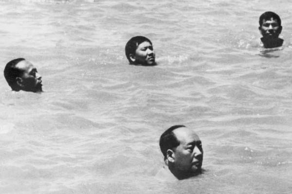 Mao swimming  1966.jpg