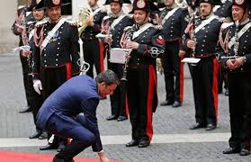 1622324458247993.jpg 11download.jpg