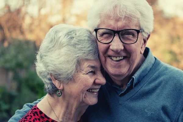 feature-words-to-describe-grandma-old-couple-happy-hugging-each-other.jpg