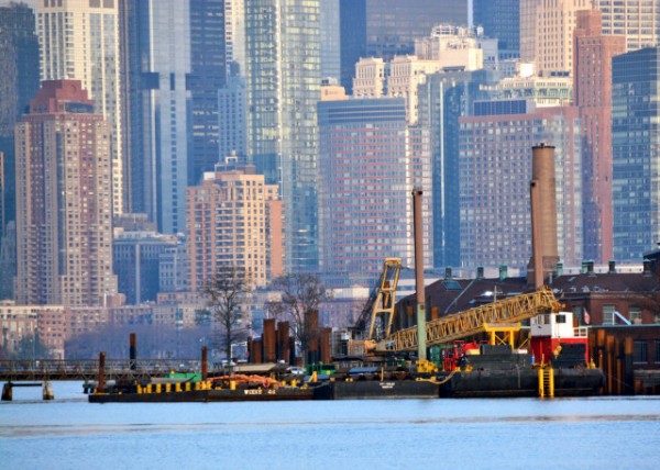 2021-11-28_Ellis Island and Manhattan as seen from Liberty SP-10001.JPG