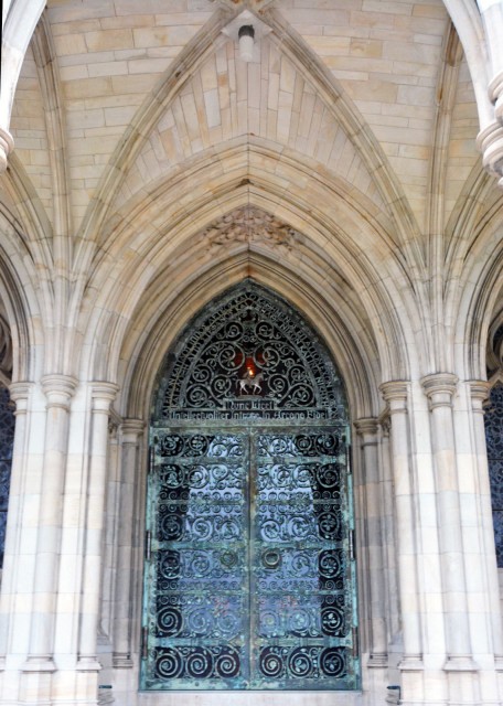 2021-12-15_Grisaille Windows of Geometric Design and Pearl-Like Translucency which Fill the Cathedral w Light0001.JPG