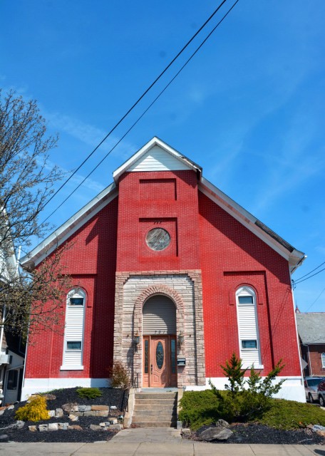 2022-04-02_Originally Constructed as a Church in the 1860's & Converted into Home @ 701 2nd St0001.JPG