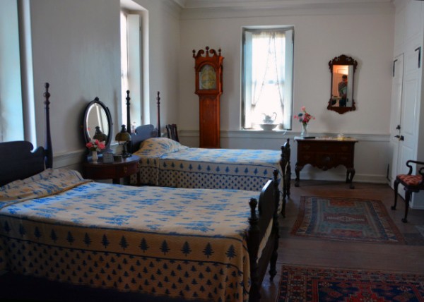 2022-04-24_Hope Lodge_Degn-Era Bedroom in Colonial Revival Period (1922-1953)-10001.JPG