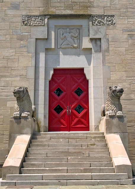 2022-06-01_Lions Guarding the Bronze Doors for the Entrance to the Tower of Chimes-10001.JPG