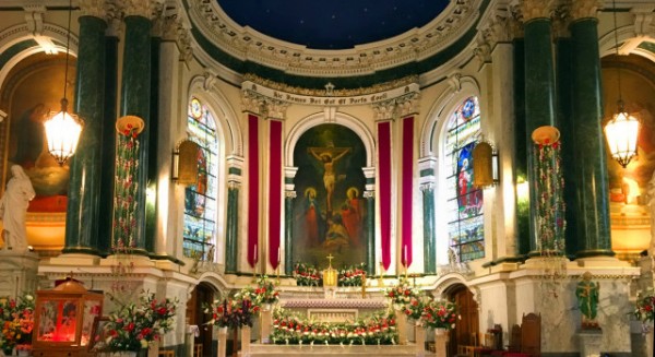 2022-07-16_714 DeKalb St_St. Patrick's Church_Altar0001.JPG