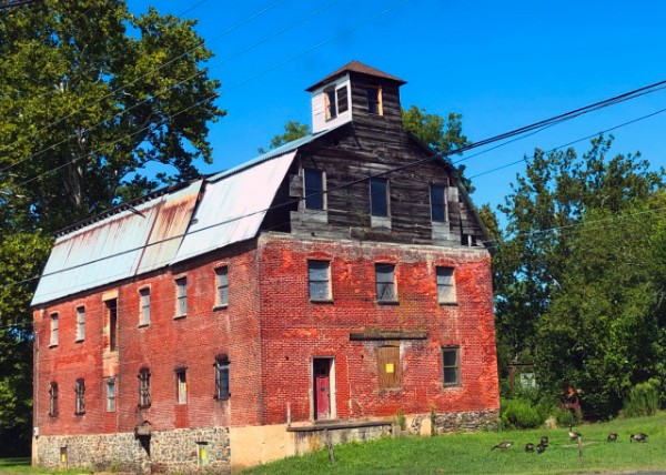 2022-08-14_Jacob Graeff's Mill on the Perkiomen Built in 1760_a Hip Roof w a Cupola on the East End0001.JPG