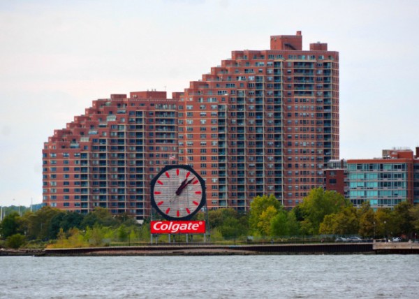 2022-09-25_Jersey City_Colgate Clock against Portside Tower's Apts0001.JPG