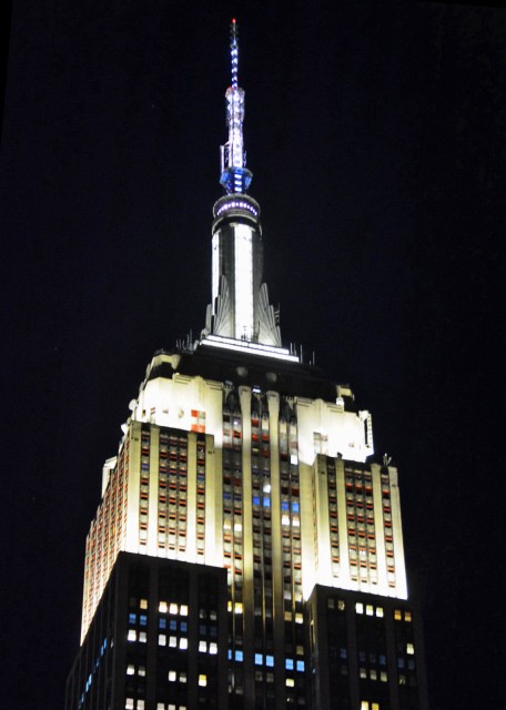 2022-10-22_Empire State Bldg in Art Deco w Antenna for Broadcast Stations atop (1931)0001.JPG