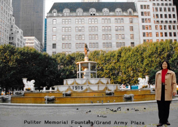 1996-12-15_Bergdorf Goodman (1899) over Pulitzer Fountain (1916) @ 754 5th Ave0001.JPG