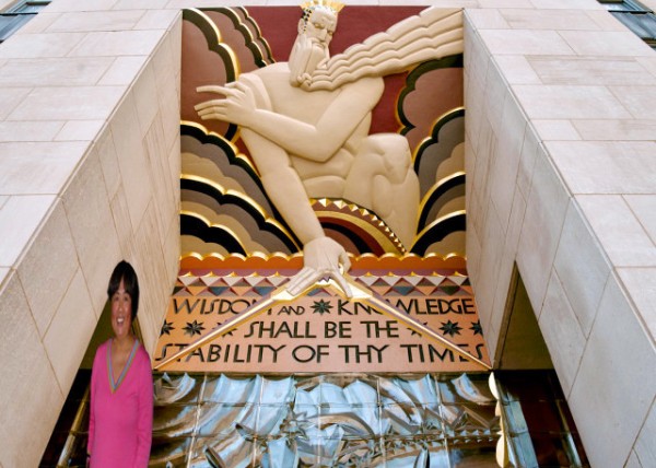 2006-10-27_Sculpture of Wisdom by Lee Lawrie @ 30 Rockefeller Plaza0001.JPG