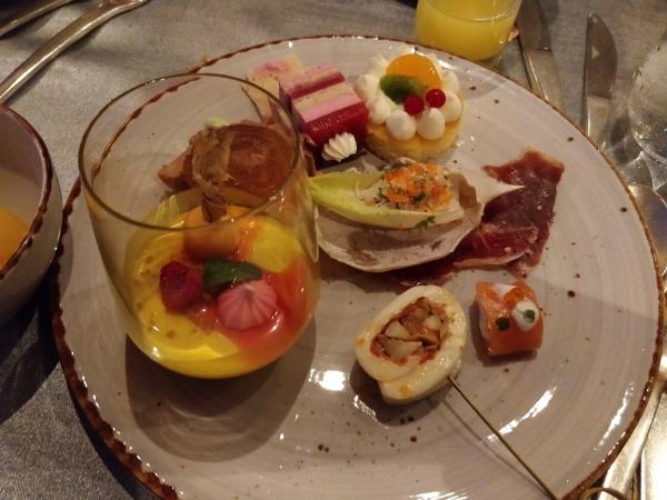 1671022422221067.jpg 3-3-1 甜食小点.jpg