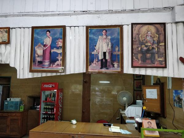 1671275240813943.jpg 2-4 王室照片.jpg