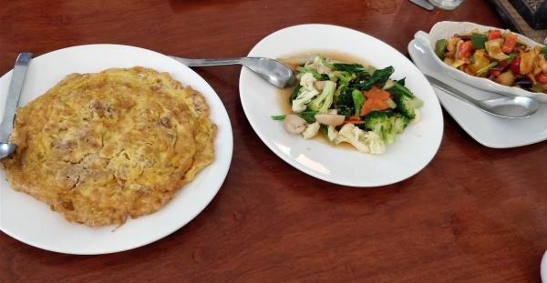 1671275300606889.jpg 3-1 地道农家菜.jpg