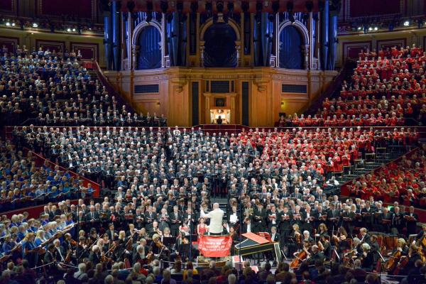 Messiah-from-Scratch-singers-in-every-available-seat-scaled.jpg