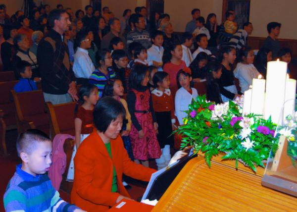 2010-12-24_Christmas Eve Musical Worship @ China Grace Christian Church-2M0001.JPG