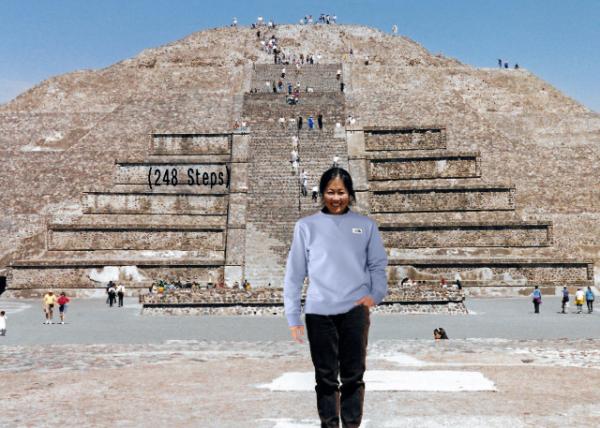 2002-02-16_Teotihuacan_Pyramid of the Moon0001.JPG