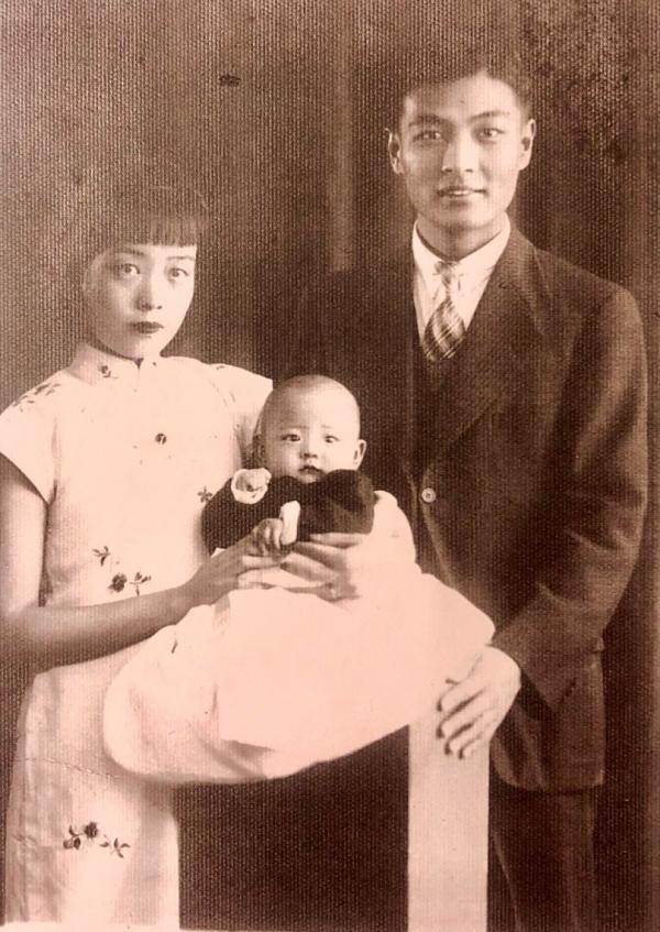 Liukang Parents1941.jpg