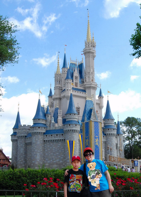 2012-04-06_Cinderella Castle @ Magic Kingdom0001.JPG